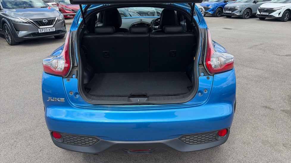 Nissan Juke 1.6 [112] Tekna 5dr [Bose] Petrol Hatchback - Image 4