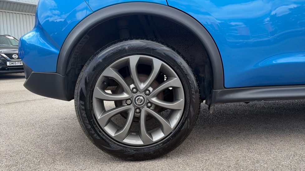 Nissan Juke 1.6 [112] Tekna 5dr [Bose] Petrol Hatchback - Image 7