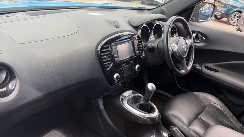 Nissan Juke 1.6 [112] Tekna 5dr [Bose] Petrol Hatchback - Image 9