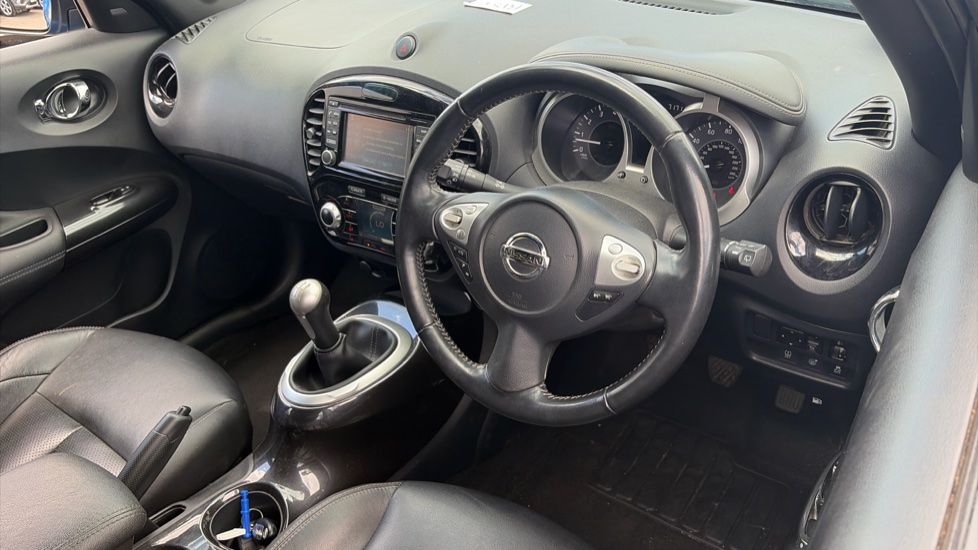 Nissan Juke 1.6 [112] Tekna 5dr [Bose] Petrol Hatchback - Image 11