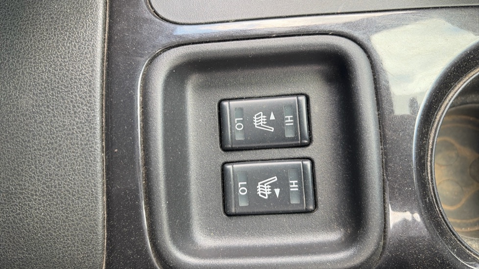 Nissan Juke 1.6 [112] Tekna 5dr [Bose] Petrol Hatchback - Image 23