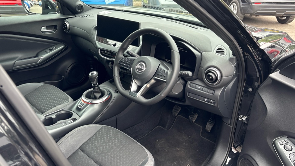 Nissan Juke 1.0 DiG-T N-Connecta 5dr Petrol Hatchback - Image 11