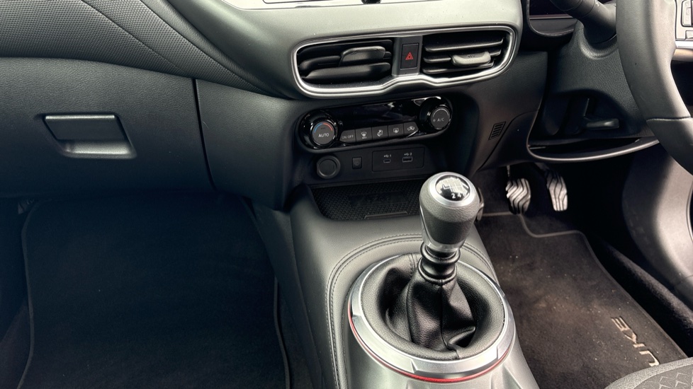 Nissan Juke 1.0 DiG-T N-Connecta 5dr Petrol Hatchback - Image 13