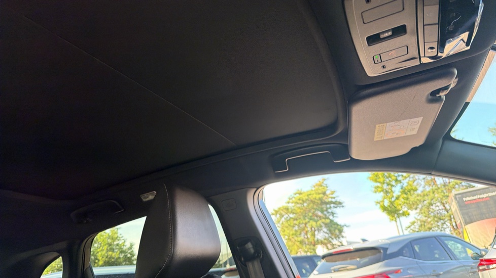 Nissan Qashqai 1.3 DiG-T MH Tekna 5dr Petrol Hatchback - Image 28