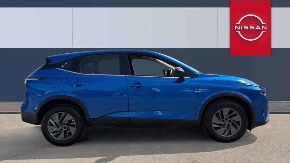 Nissan Qashqai 1.3 DiG-T MH Acenta Premium 5dr Petrol Hatchback - Image 5