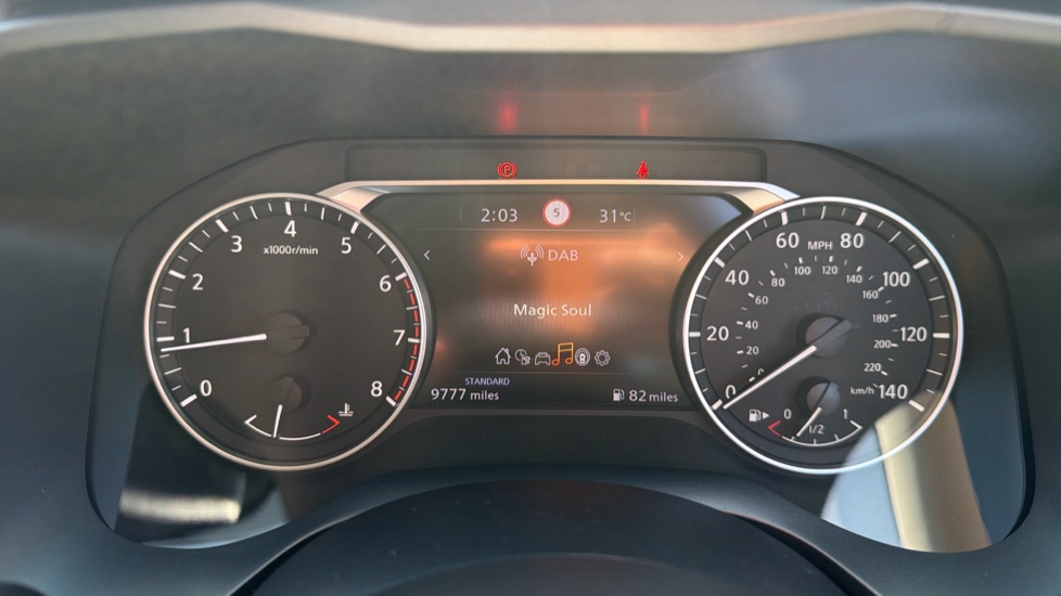 Nissan Qashqai 1.3 DiG-T MH Acenta Premium 5dr Petrol Hatchback - Image 33