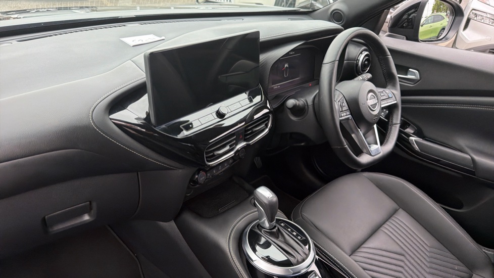 Nissan Juke 1.6 Hybrid Tekna 5dr Auto Hybrid Hatchback - Image 9
