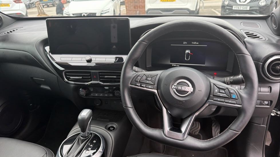 Nissan Juke 1.6 Hybrid Tekna 5dr Auto Hybrid Hatchback - Image 10