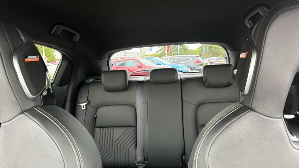 Nissan Juke 1.6 Hybrid Tekna 5dr Auto Hybrid Hatchback - Image 15
