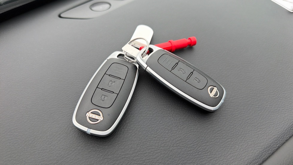 Nissan Juke 1.6 Hybrid Tekna 5dr Auto Hybrid Hatchback - Image 20