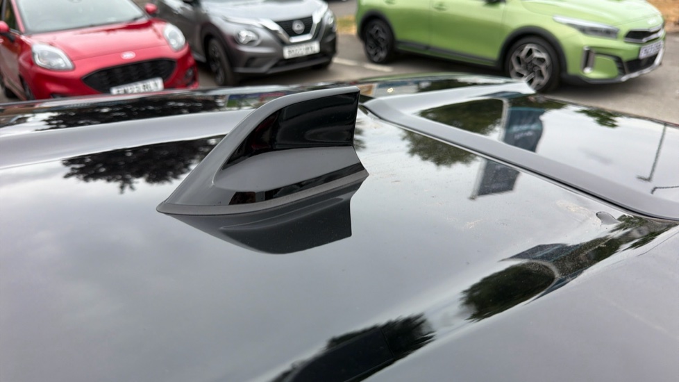 Nissan Juke 1.6 Hybrid Tekna 5dr Auto Hybrid Hatchback - Image 22