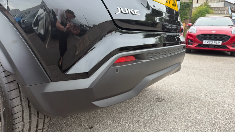 Nissan Juke 1.6 Hybrid Tekna 5dr Auto Hybrid Hatchback - Image 23