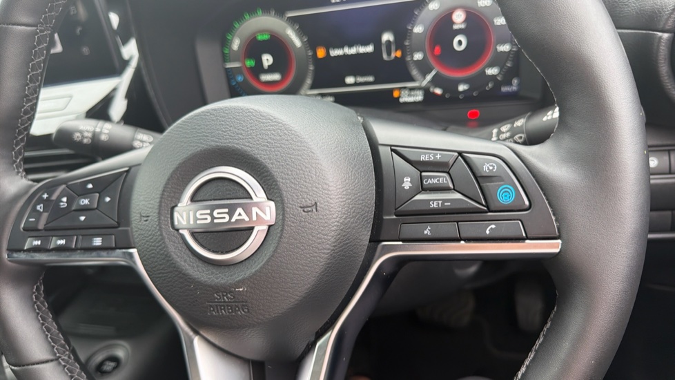 Nissan Juke 1.6 Hybrid Tekna 5dr Auto Hybrid Hatchback - Image 28
