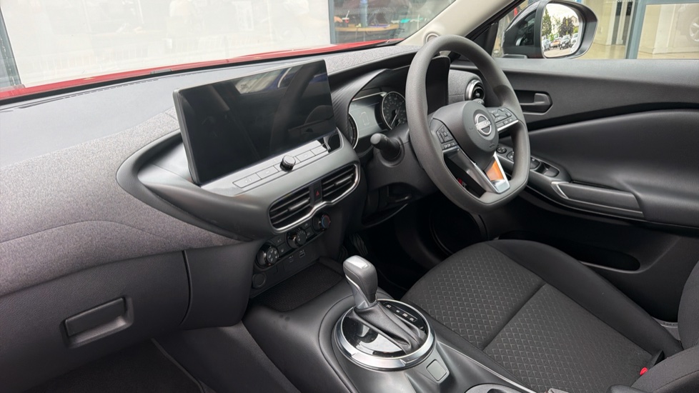 Nissan Juke 1.0 DiG-T Acenta Premium 5dr DCT Petrol Hatchback - Image 9