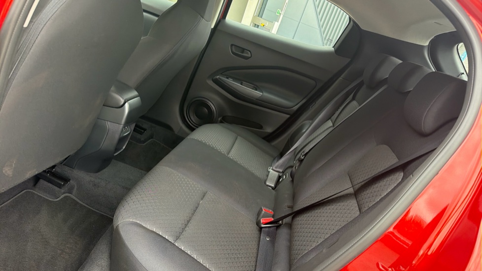 Nissan Juke 1.0 DiG-T Acenta Premium 5dr DCT Petrol Hatchback - Image 16