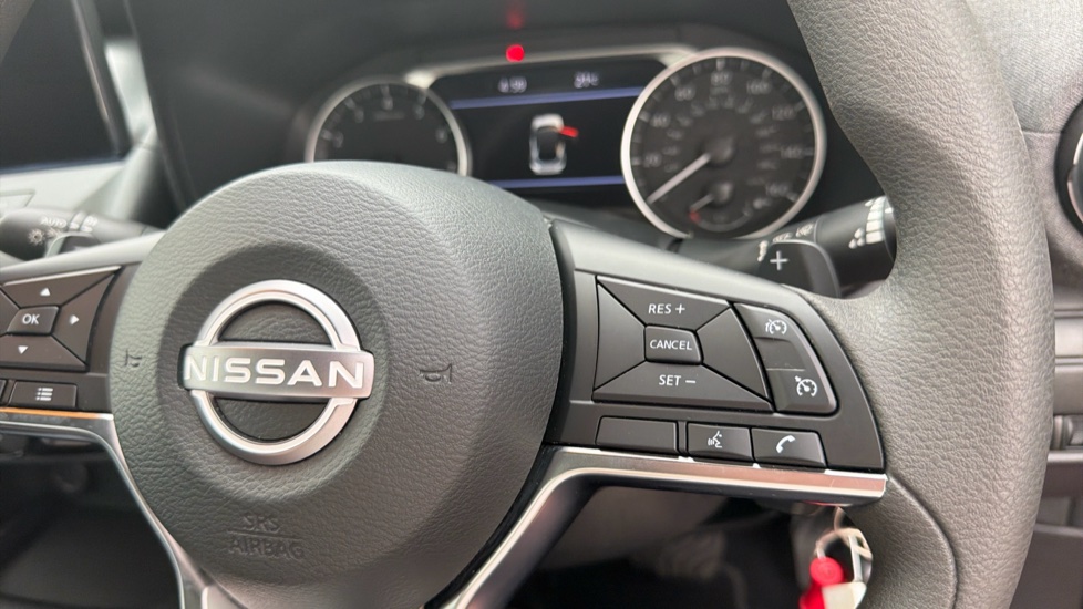 Nissan Juke 1.0 DiG-T Acenta Premium 5dr DCT Petrol Hatchback - Image 22