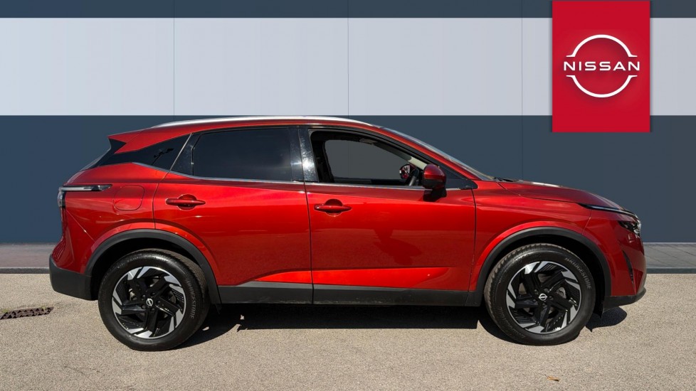 Nissan Qashqai 1.3 DiG-T MH N-Connecta [Glass Roof] 5dr Petrol Hatchback - Image 5