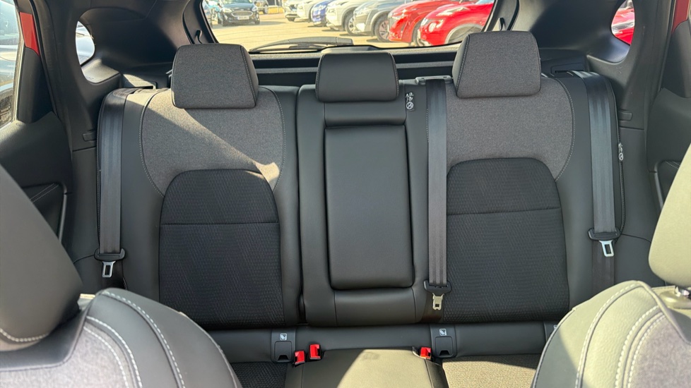 Nissan Qashqai 1.3 DiG-T MH N-Connecta [Glass Roof] 5dr Petrol Hatchback - Image 15