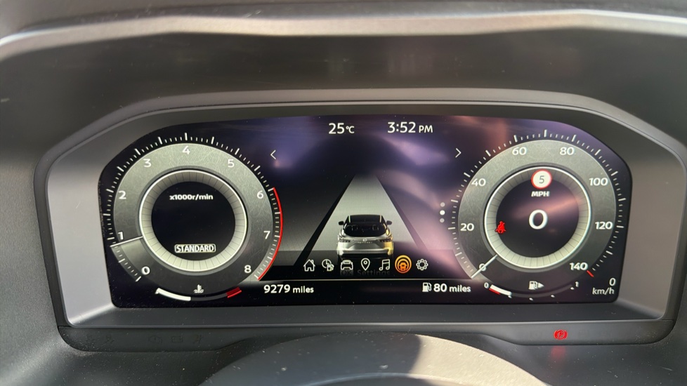 Nissan Qashqai 1.3 DiG-T MH N-Connecta [Glass Roof] 5dr Petrol Hatchback - Image 45