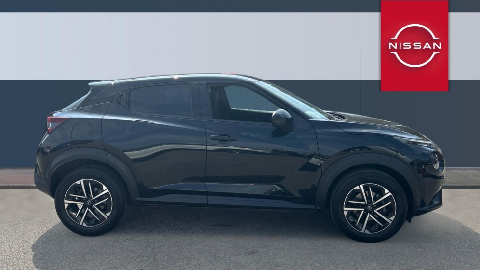 Nissan Juke 1.0 DiG-T N-Connecta 5dr Petrol Hatchback - Image 5