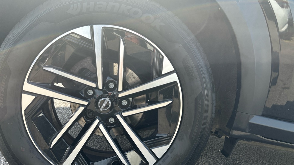 Nissan Juke 1.0 DiG-T N-Connecta 5dr Petrol Hatchback - Image 7