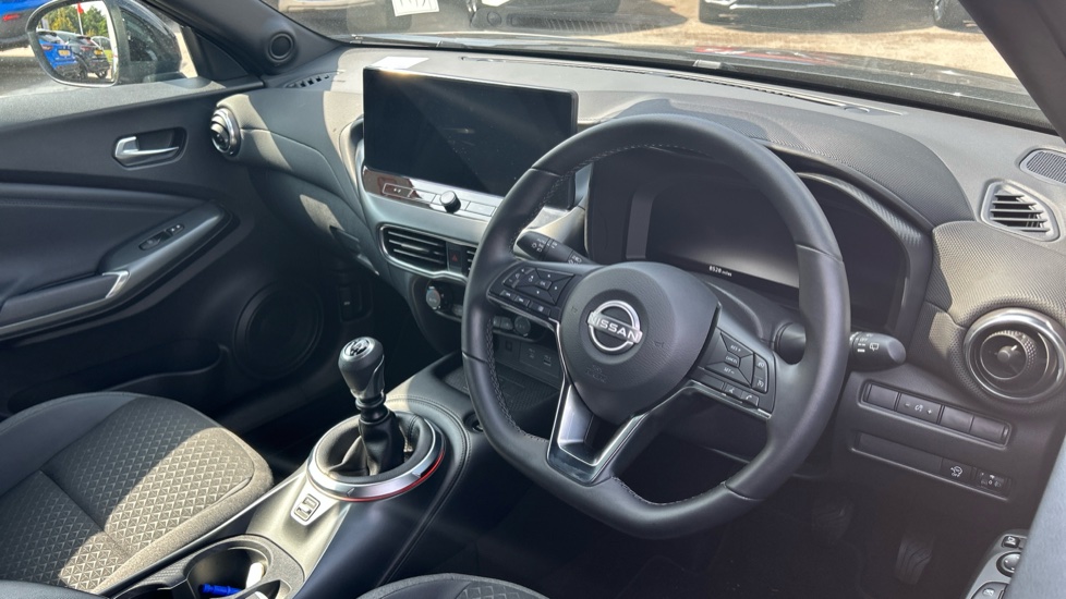 Nissan Juke 1.0 DiG-T N-Connecta 5dr Petrol Hatchback - Image 11