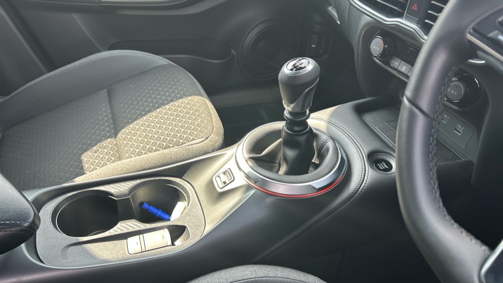 Nissan Juke 1.0 DiG-T N-Connecta 5dr Petrol Hatchback - Image 13