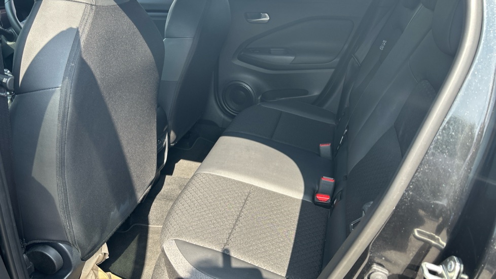 Nissan Juke 1.0 DiG-T N-Connecta 5dr Petrol Hatchback - Image 16
