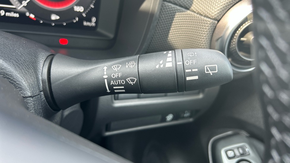 Nissan Juke 1.0 DiG-T N-Connecta 5dr Petrol Hatchback - Image 35