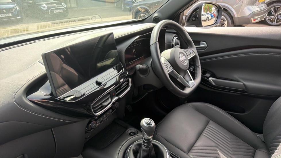 Nissan Juke 1.0 DiG-T Tekna 5dr Petrol Hatchback - Image 9