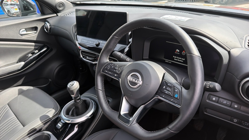 Nissan Juke 1.0 DiG-T Tekna 5dr Petrol Hatchback - Image 11