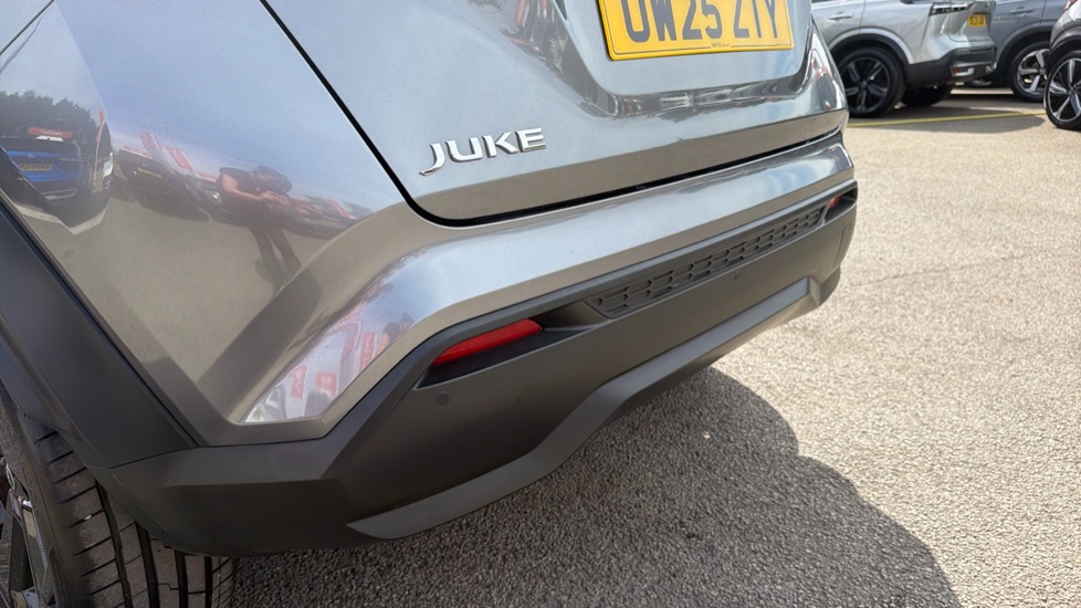 Nissan Juke 1.0 DiG-T Tekna 5dr Petrol Hatchback - Image 23