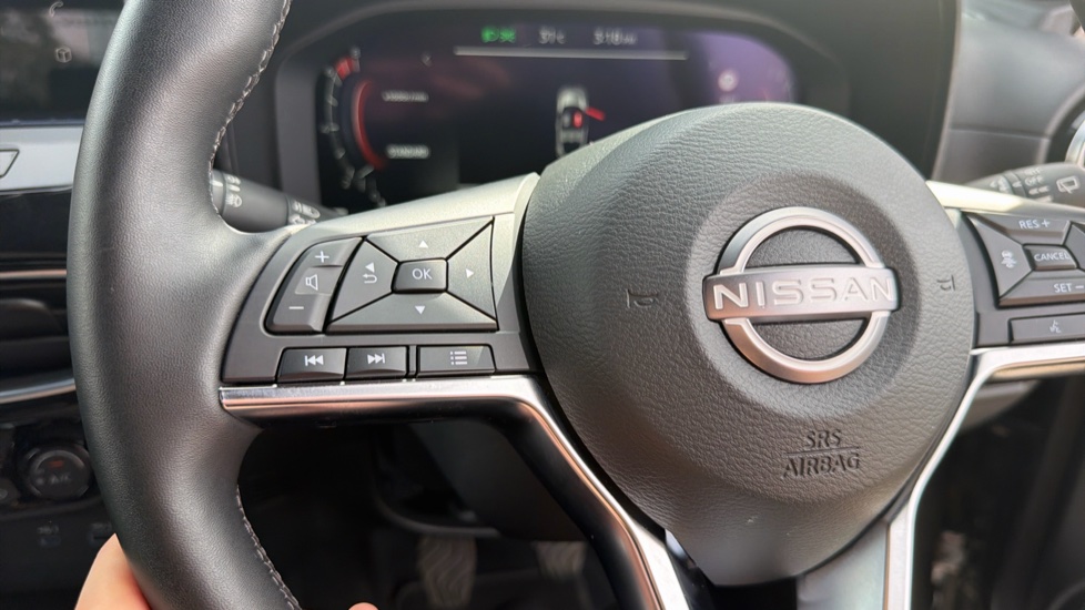 Nissan Juke 1.0 DiG-T Tekna 5dr Petrol Hatchback - Image 29