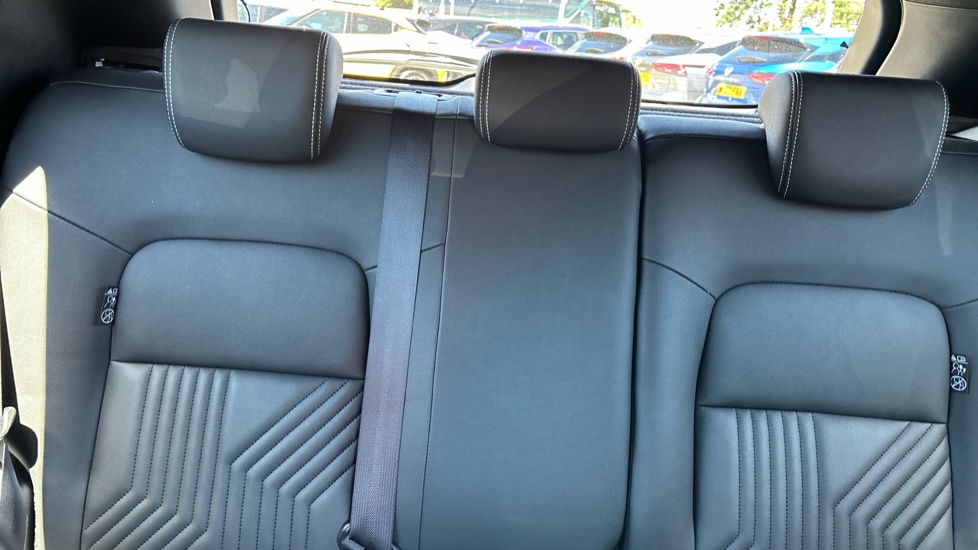 Nissan Juke 1.6 Hybrid Tekna 5dr Auto Hybrid Hatchback - Image 15