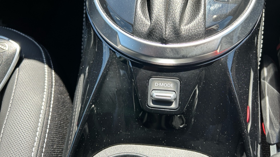 Nissan Juke 1.6 Hybrid Tekna 5dr Auto Hybrid Hatchback - Image 33