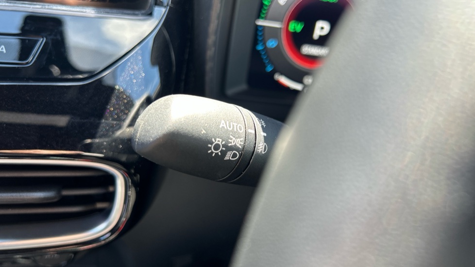 Nissan Juke 1.6 Hybrid Tekna 5dr Auto Hybrid Hatchback - Image 37