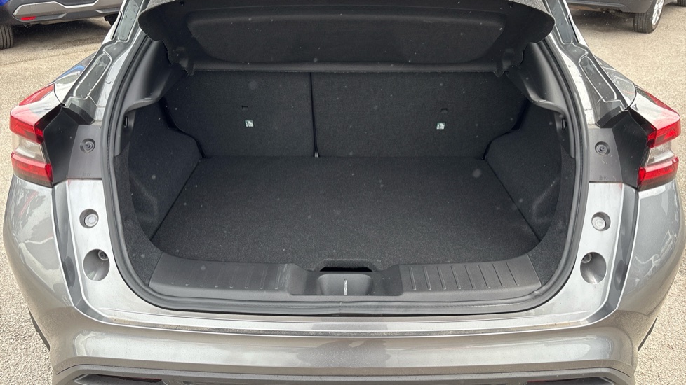 Nissan Juke 1.0 DiG-T N-Connecta 5dr Petrol Hatchback - Image 4