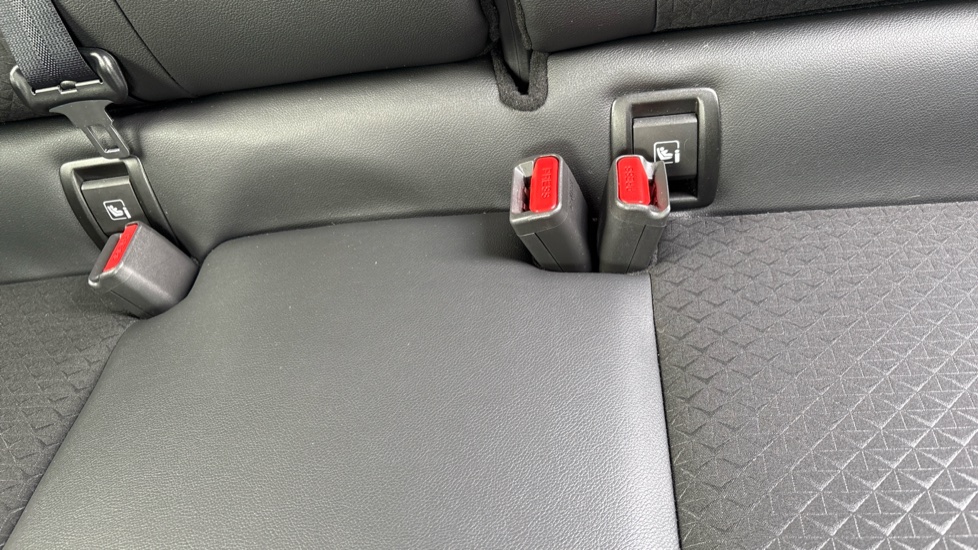 Nissan Juke 1.0 DiG-T N-Connecta 5dr Petrol Hatchback - Image 17