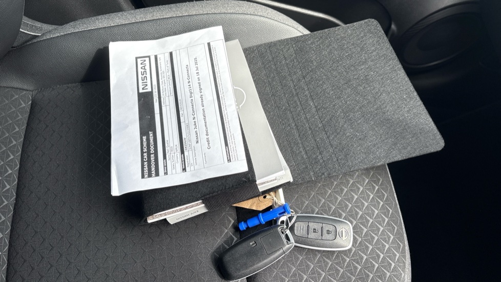 Nissan Juke 1.0 DiG-T N-Connecta 5dr Petrol Hatchback - Image 19