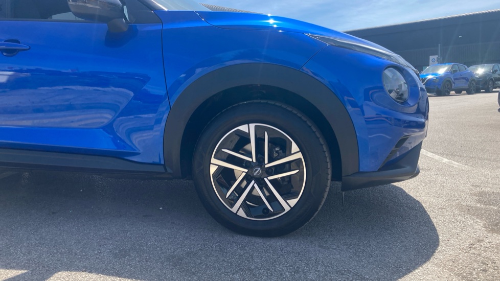 Nissan Juke 1.6 Hybrid N-Connecta 5dr Auto Hybrid Hatchback - Image 7