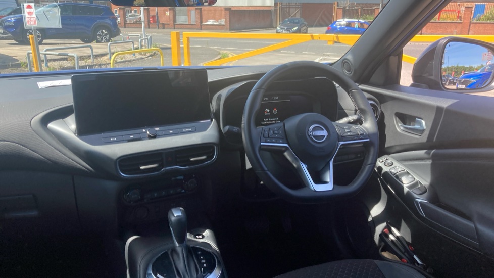 Nissan Juke 1.6 Hybrid N-Connecta 5dr Auto Hybrid Hatchback - Image 10