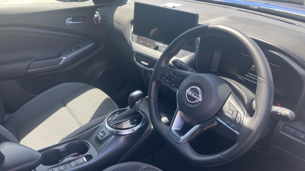 Nissan Juke 1.6 Hybrid N-Connecta 5dr Auto Hybrid Hatchback - Image 11