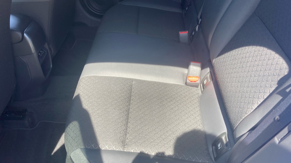 Nissan Juke 1.6 Hybrid N-Connecta 5dr Auto Hybrid Hatchback - Image 16