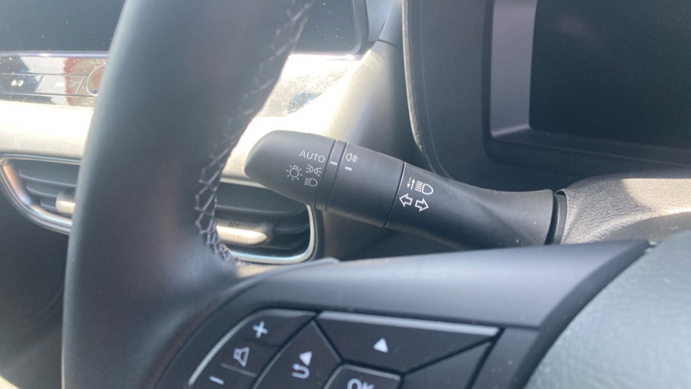 Nissan Juke 1.6 Hybrid N-Connecta 5dr Auto Hybrid Hatchback - Image 25