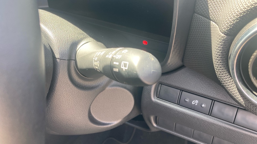 Nissan Juke 1.6 Hybrid N-Connecta 5dr Auto Hybrid Hatchback - Image 26