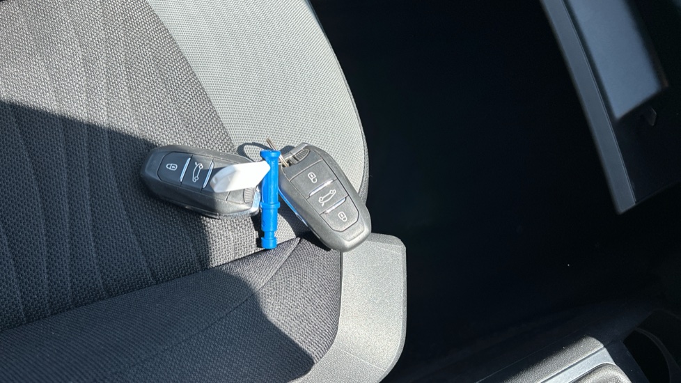 Citroen C4 Picasso 1.6 e-HDi 115 VTR+ 5dr Diesel Estate - Image 20