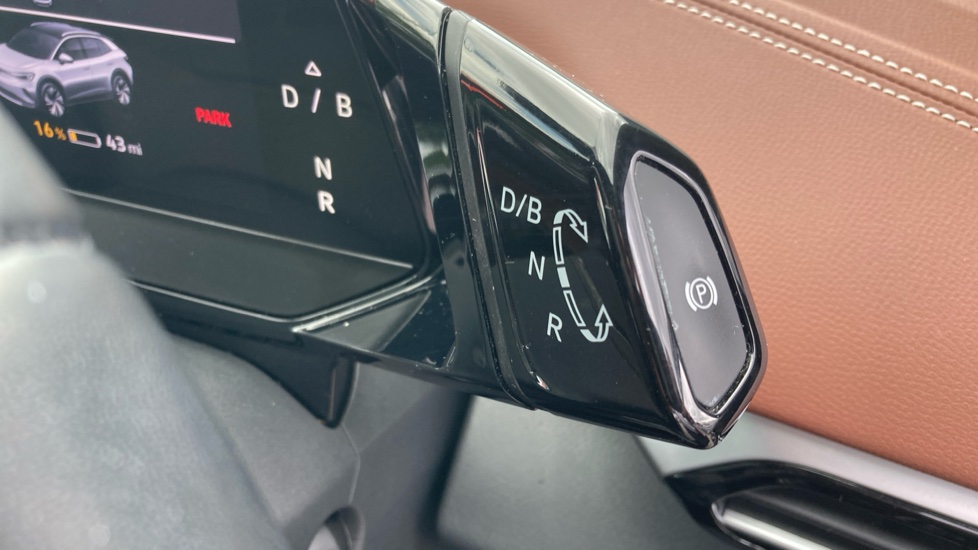 Volkswagen ID.4 150kW Max Pro Performance 77kWh 5dr Auto Electric Estate - Image 33