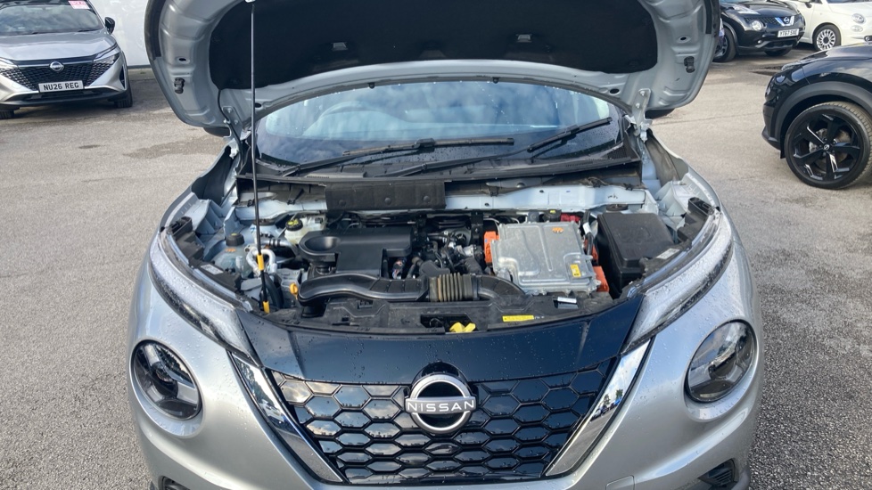 Nissan Juke 1.6 Hybrid Acenta Premium 5dr Auto Hybrid Hatchback - Image 8