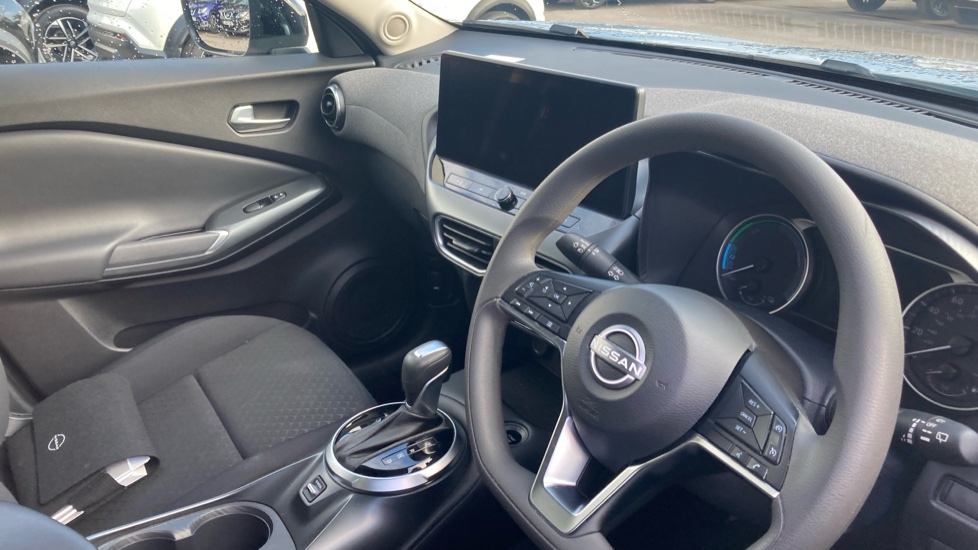 Nissan Juke 1.6 Hybrid Acenta Premium 5dr Auto Hybrid Hatchback - Image 11