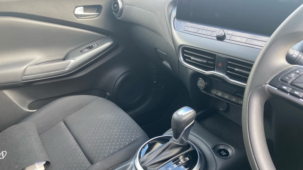 Nissan Juke 1.6 Hybrid Acenta Premium 5dr Auto Hybrid Hatchback - Image 14